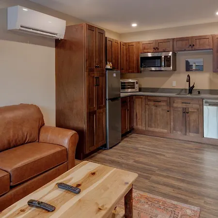 The Lodge By Sunapee Stays Room photo